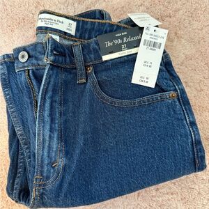 Abercrombie & Fitch 90s Relaxed High Rise Curve Love 27s Denim